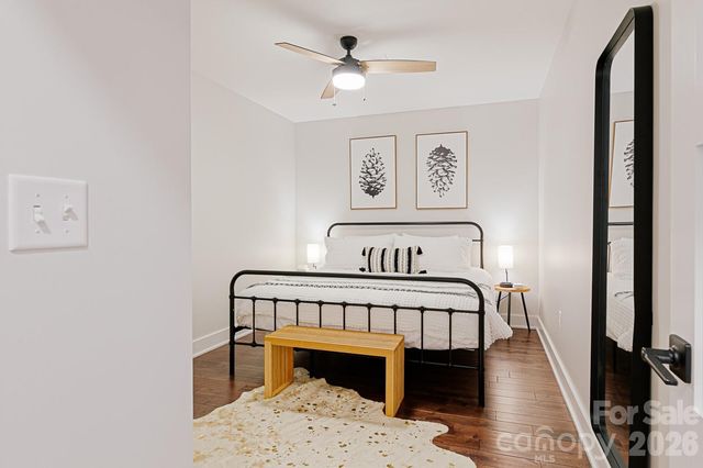122 College Street 202, Asheville, NC 28801