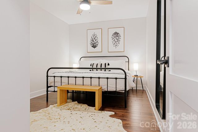 122 College Street 202, Asheville, NC 28801