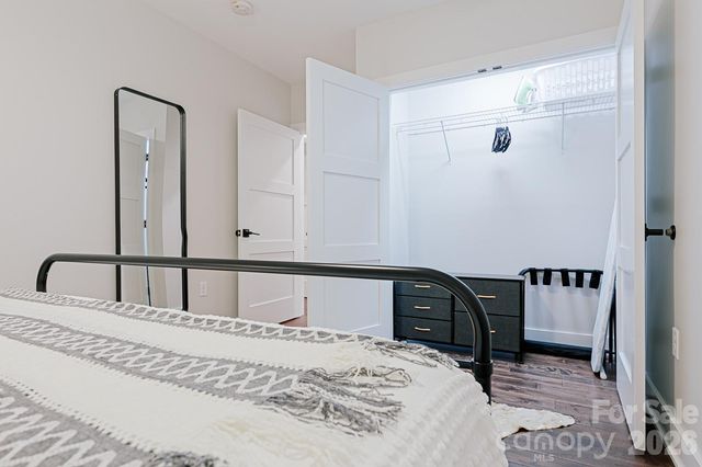 122 College Street 202, Asheville, NC 28801