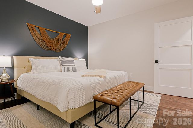122 College Street 202, Asheville, NC 28801