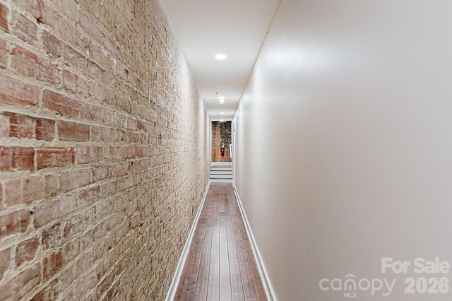 122 College Street 202, Asheville, NC 28801