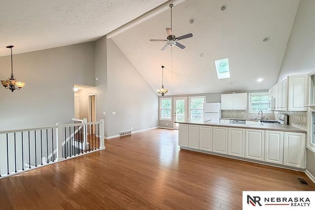 1892 N 153rd Plaza, Omaha, NE 68154