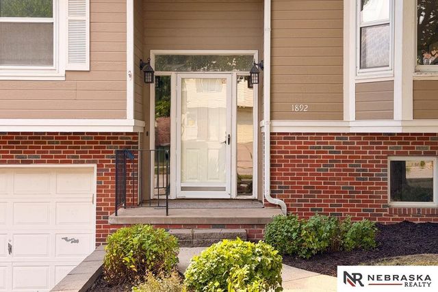 1892 N 153rd Plaza, Omaha, NE 68154