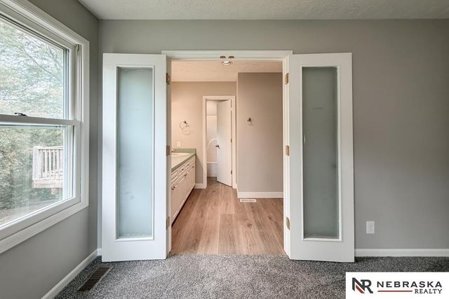 1892 N 153rd Plaza, Omaha, NE 68154