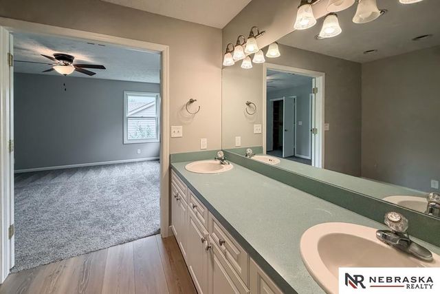 1892 N 153rd Plaza, Omaha, NE 68154