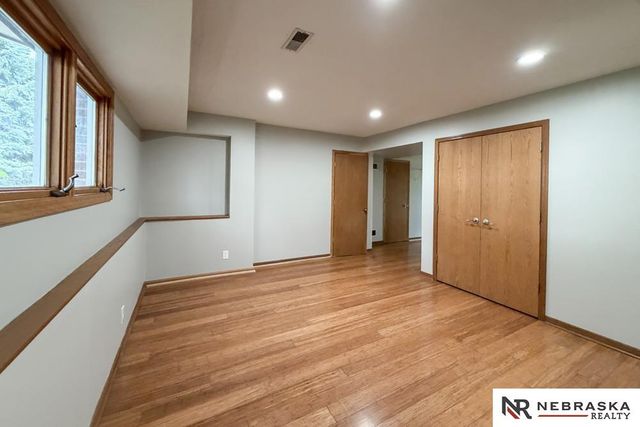 1892 N 153rd Plaza, Omaha, NE 68154