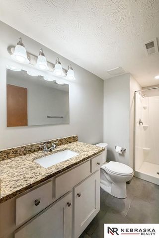 1892 N 153rd Plaza, Omaha, NE 68154