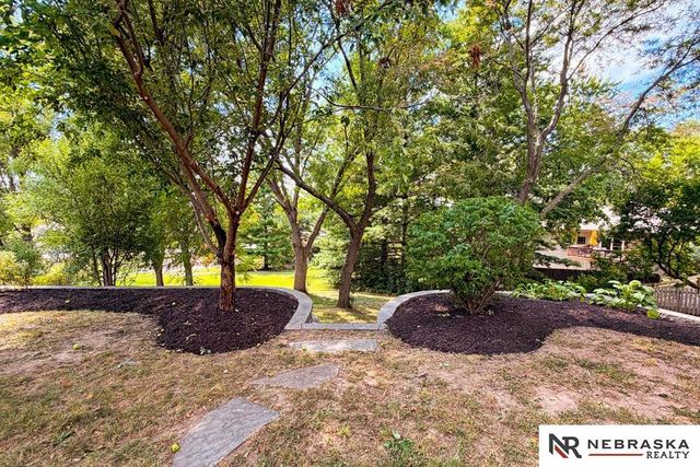 1892 N 153rd Plaza, Omaha, NE 68154