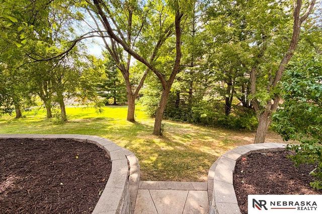 1892 N 153rd Plaza, Omaha, NE 68154