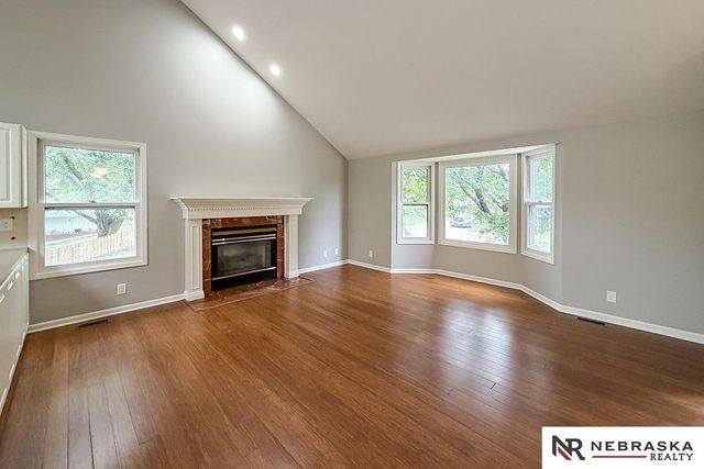 1892 N 153rd Plaza, Omaha, NE 68154