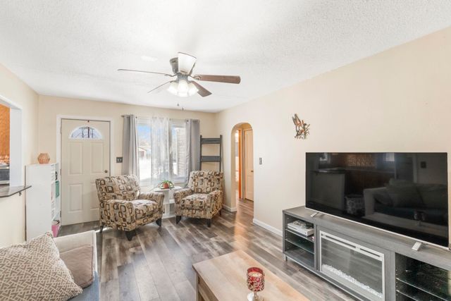 930 Colleen Avenue, Evansdale, IA 50707