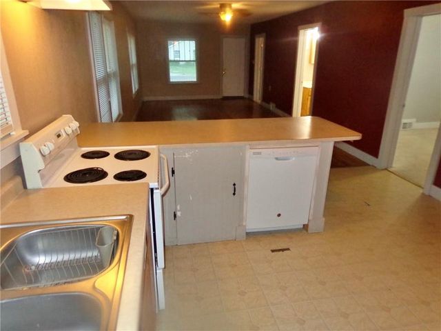 2024 S Broadway Street, Pittsburg, KS 66762