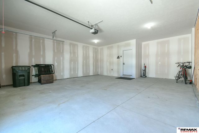 10862 Legends Lane, Lincoln, NE 68527