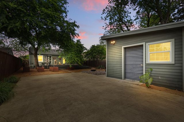8922 Angora Street, Dallas, TX 75218