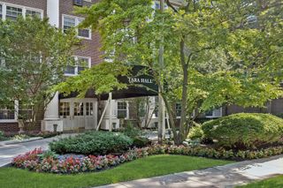 1025 Randolph Street 112, Oak Park, IL 60302