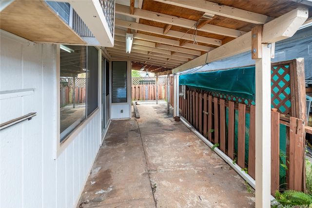 94-155 Maaniani Way, Waipahu, HI 96797