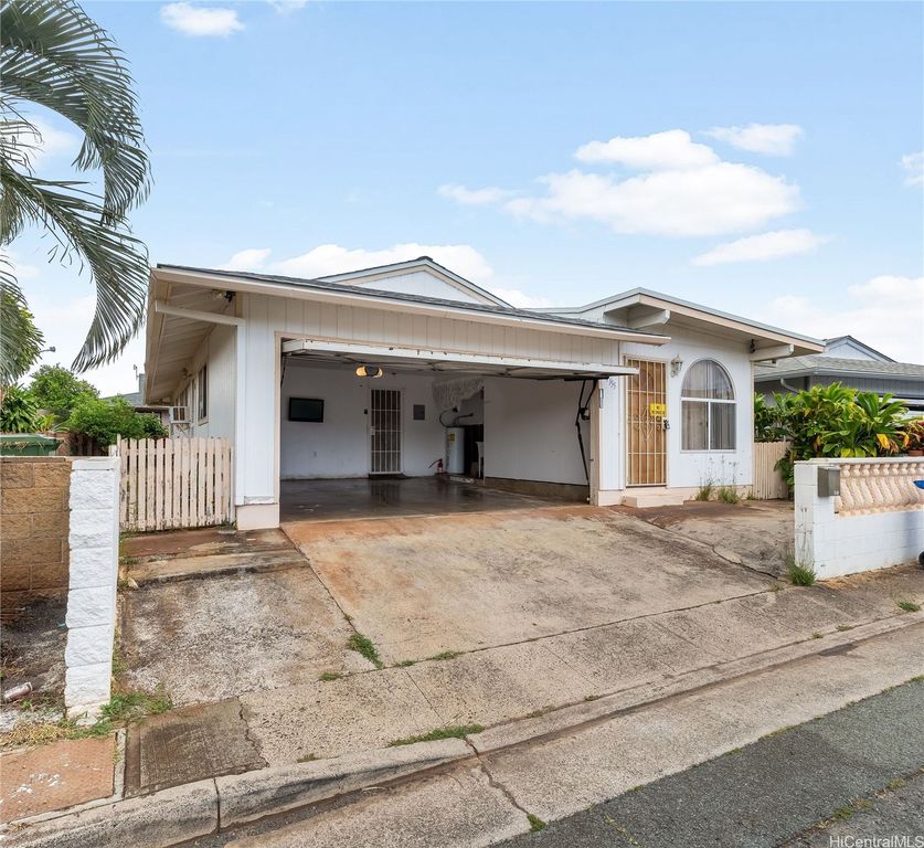 94-155 Maaniani Way, Waipahu, HI 96797