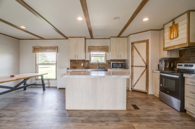 701 Trails, Poolville, TX 76487