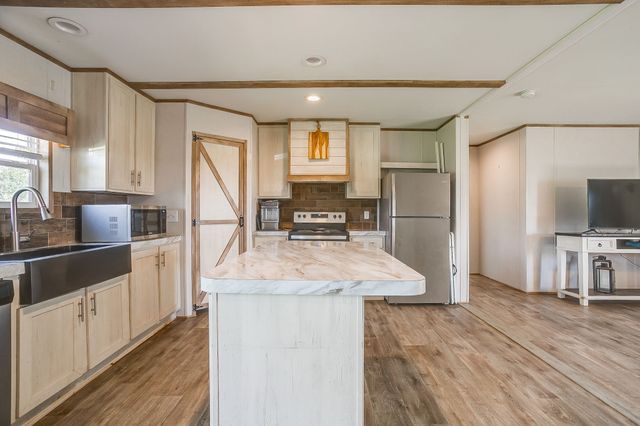 701 Trails, Poolville, TX 76487