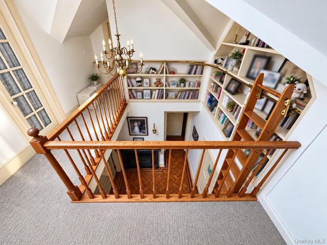 34 E Williston Avenue, East Williston, NY 11596