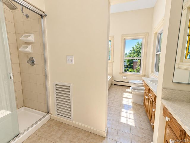 34 E Williston Avenue, East Williston, NY 11596