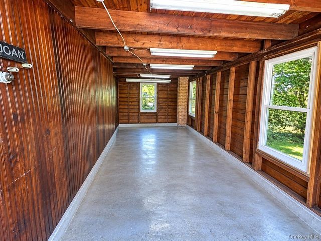 34 E Williston Avenue, East Williston, NY 11596