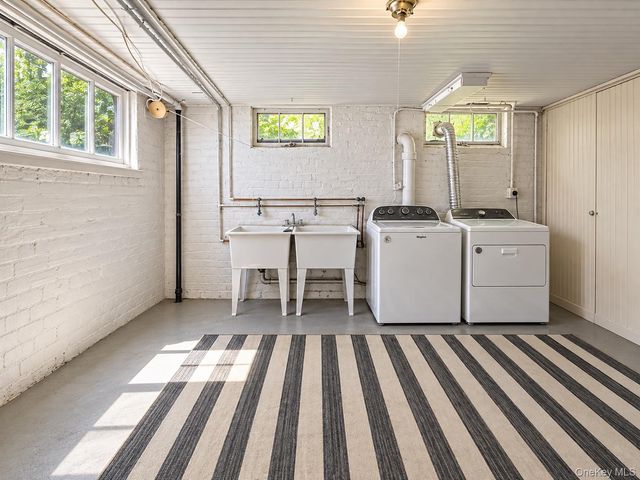 34 E Williston Avenue, East Williston, NY 11596