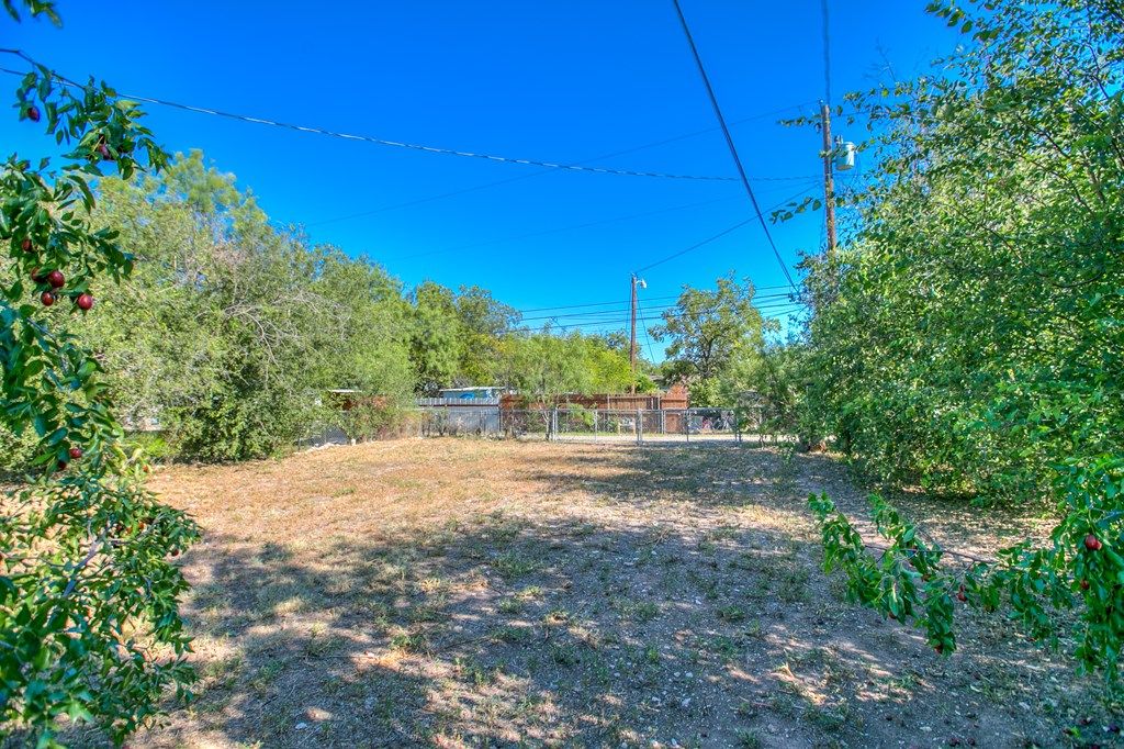 Image 27 of property listing at 2627 Guadalupe St, San Angelo, TX 76901
