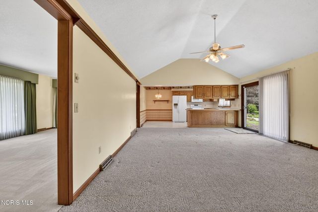 1219 Oaktree Court, Oregon, OH 43616