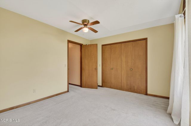 1219 Oaktree Court, Oregon, OH 43616