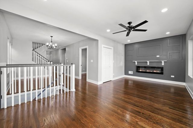 7310 S OAKLEY Avenue, Chicago, IL 60636