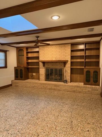 304 Brownrigg Dr, Marshall, TX 75672