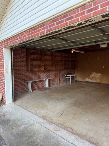 304 Brownrigg Dr, Marshall, TX 75672