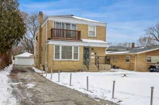 822 S La Grange Road, La Grange, IL 60525