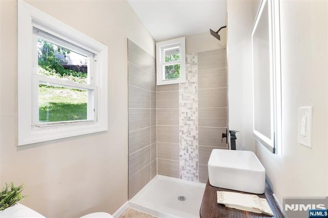 72 Koclas Drive, Netcong Borough, NJ 07857