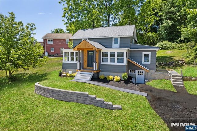 72 Koclas Drive, Netcong Borough, NJ 07857
