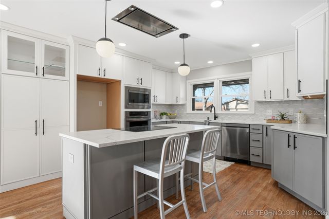 4356 E 56th Place, Tulsa, OK 74135