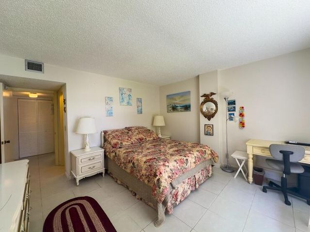 890 N Federal Highway 205, Lantana, FL 33462