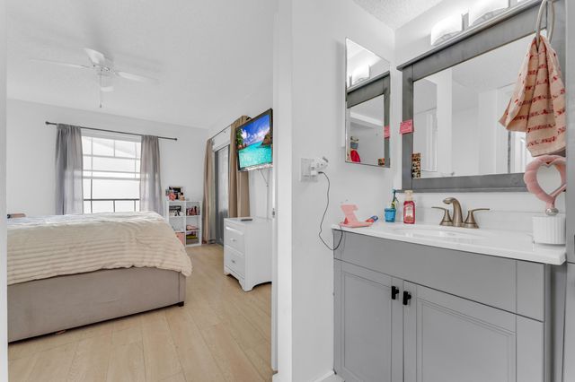 2800 Palmwood Terrace 2190, Boca Raton, FL 33431