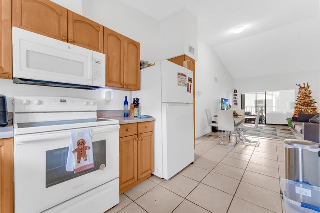 2800 Palmwood Terrace 2190, Boca Raton, FL 33431