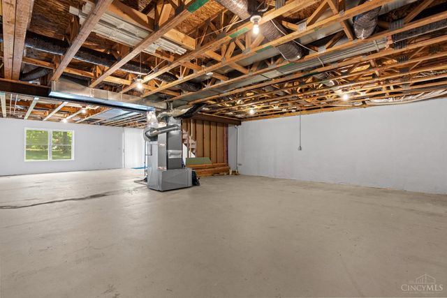 1483 St Rt 131, Milford, OH 45150