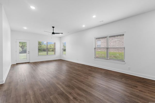 336 Turnberry Court, Mountain Home, AR 72653