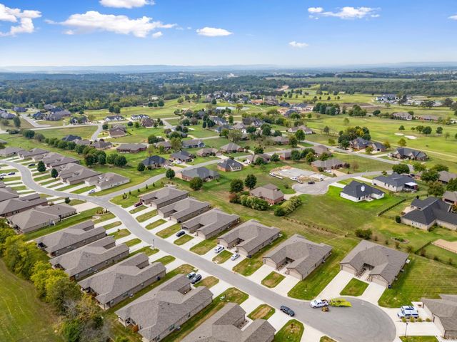 336 Turnberry Court, Mountain Home, AR 72653