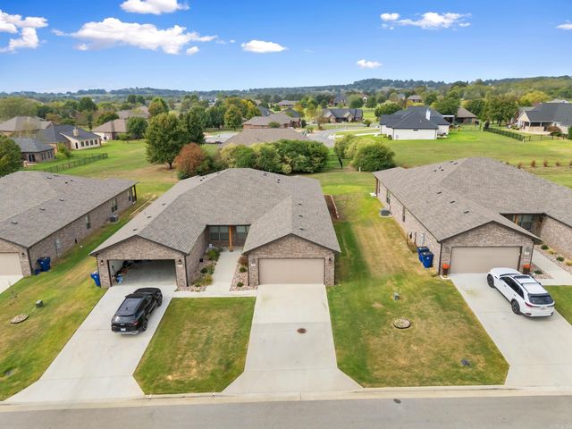 336 Turnberry Court, Mountain Home, AR 72653
