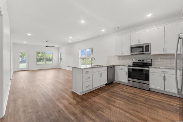 336 Turnberry Court, Mountain Home, AR 72653