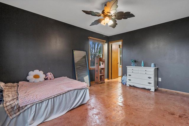 8005 Thistle COURT, Waterford, WI 53185