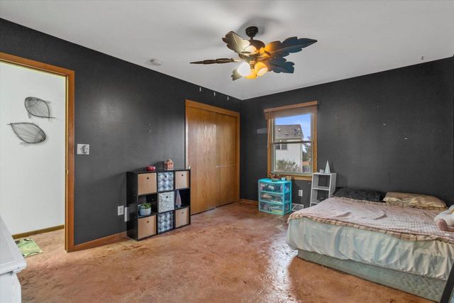 8005 Thistle COURT, Waterford, WI 53185