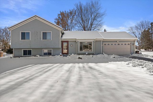 8005 Thistle COURT, Waterford, WI 53185
