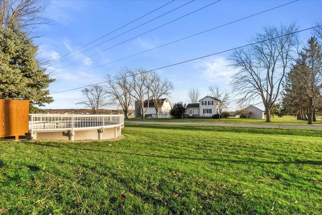 8005 Thistle COURT, Waterford, WI 53185