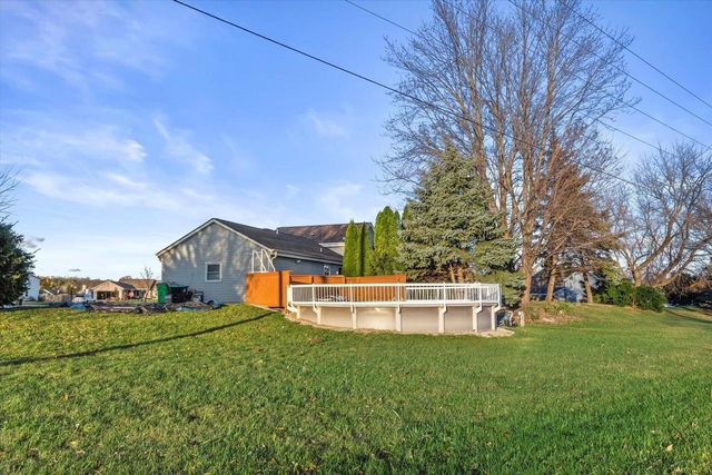 8005 Thistle COURT, Waterford, WI 53185